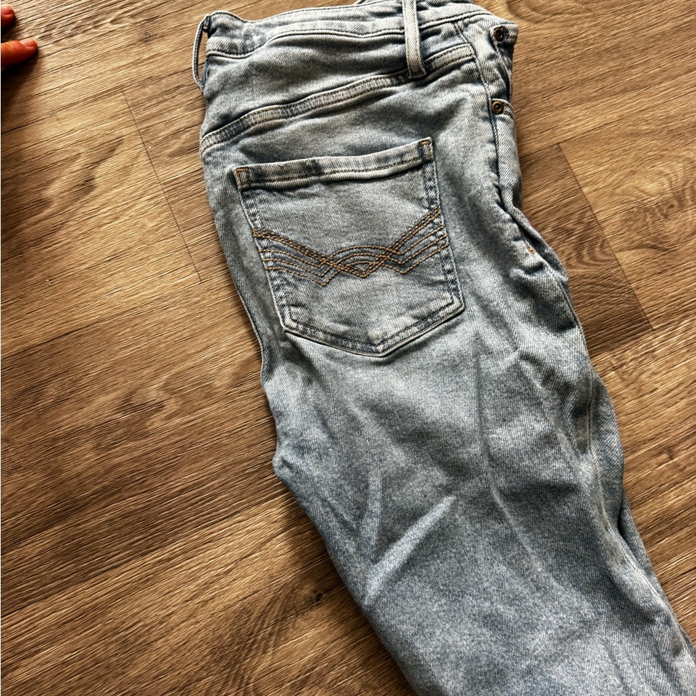 Women’s Distressed Idyllwind Flare Jeans - Picture 2 of 4